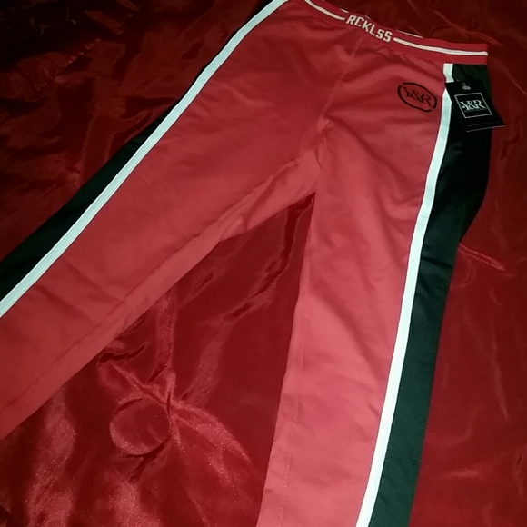 Young and Reckless Sport Leggings - Picture 1 of 4